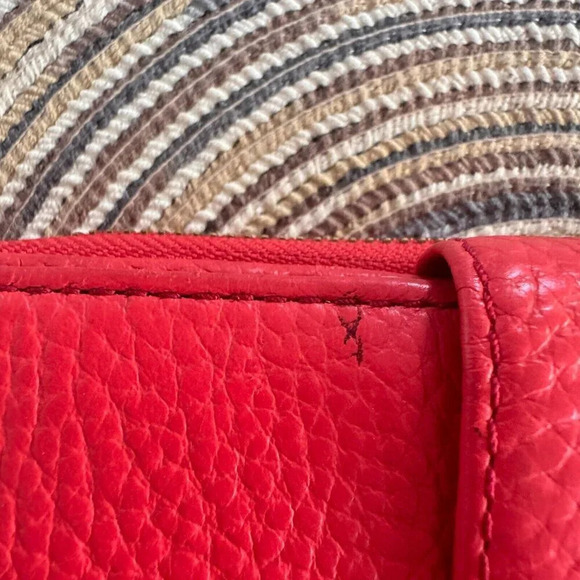 Fossil Sydney Tab Wallet, Claret Red One Size gently used genuine leather clutch - Picture 2 of 6